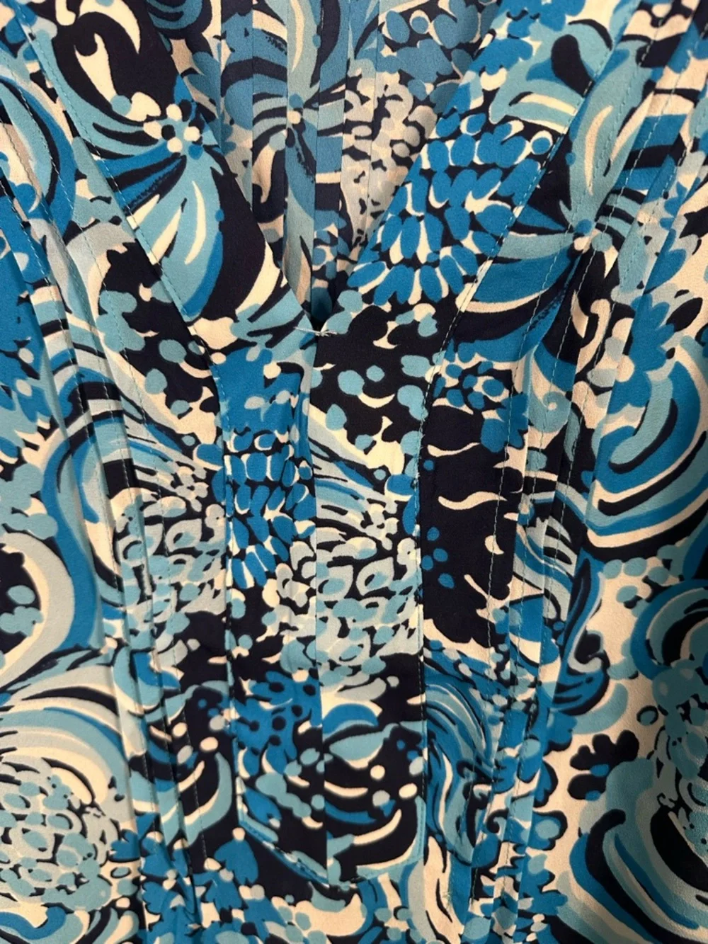 Lilly Pulitzer Joan Top in Resort White Mermazing Size Small - Picture 4 of 6